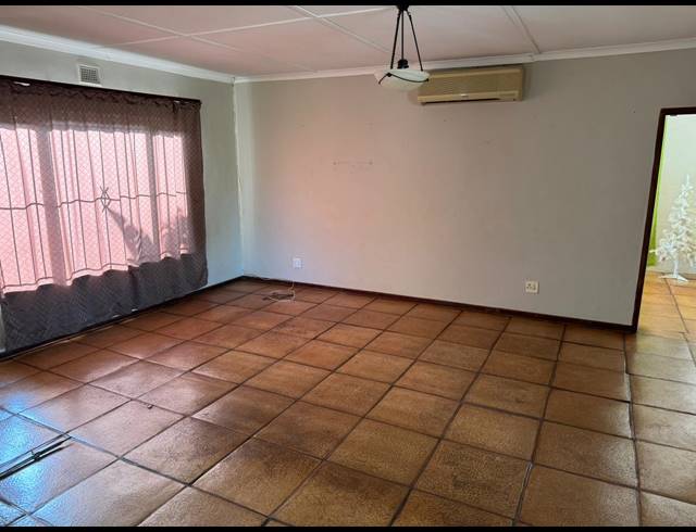 3 BEDROOM FREESTANDING TO LET IN EMPANGENI CENTRAL